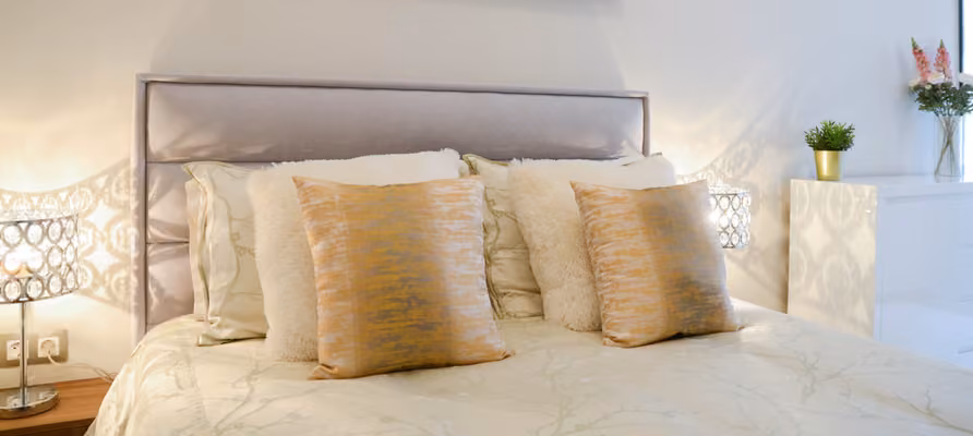 Kossuth tér közelében, elegáns lakás - Hálószoba - Elegancia ötvözi